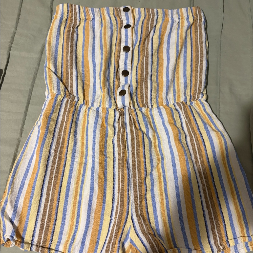 Cuteee striped romper!!